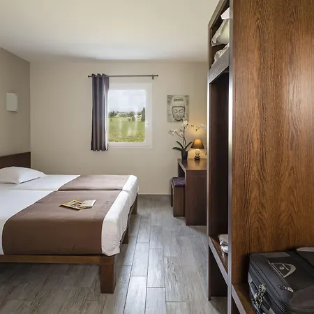 Le Ya'tis Hotel 3*