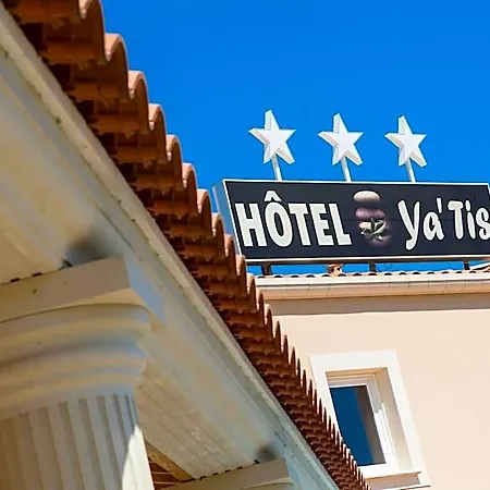 Hotel Le Ya'tis Saint-Laurent-des-Arbres