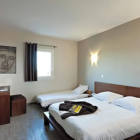 Le Ya'tis Hotel