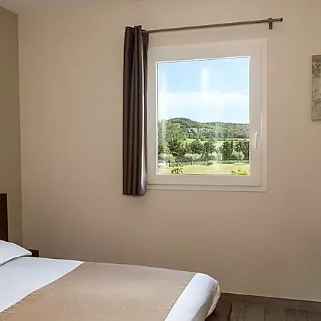 Hotel Le Ya'tis Saint-Laurent-des-Arbres