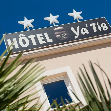 Hotel Le Ya'tis Saint-Laurent-des-Arbres