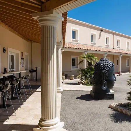 Le Ya'tis 3* Saint-Laurent-des-Arbres