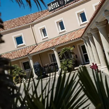 Le Ya'tis Hotel Saint-Laurent-des-Arbres