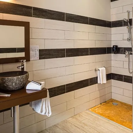 Le Ya'tis Ξενοδοχείο