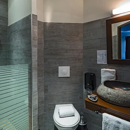 Le Ya'tis Hotel Saint-Laurent-des-Arbres