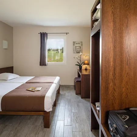 Hotel Le Ya'tis Saint-Laurent-des-Arbres