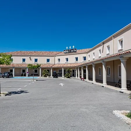 Le Ya'tis 3* Saint-Laurent-des-Arbres